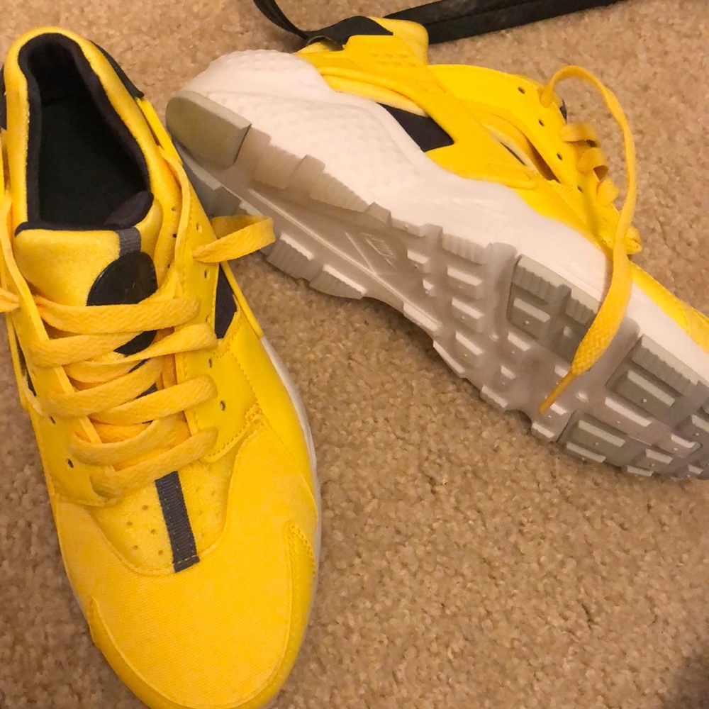 Yellow huaraches